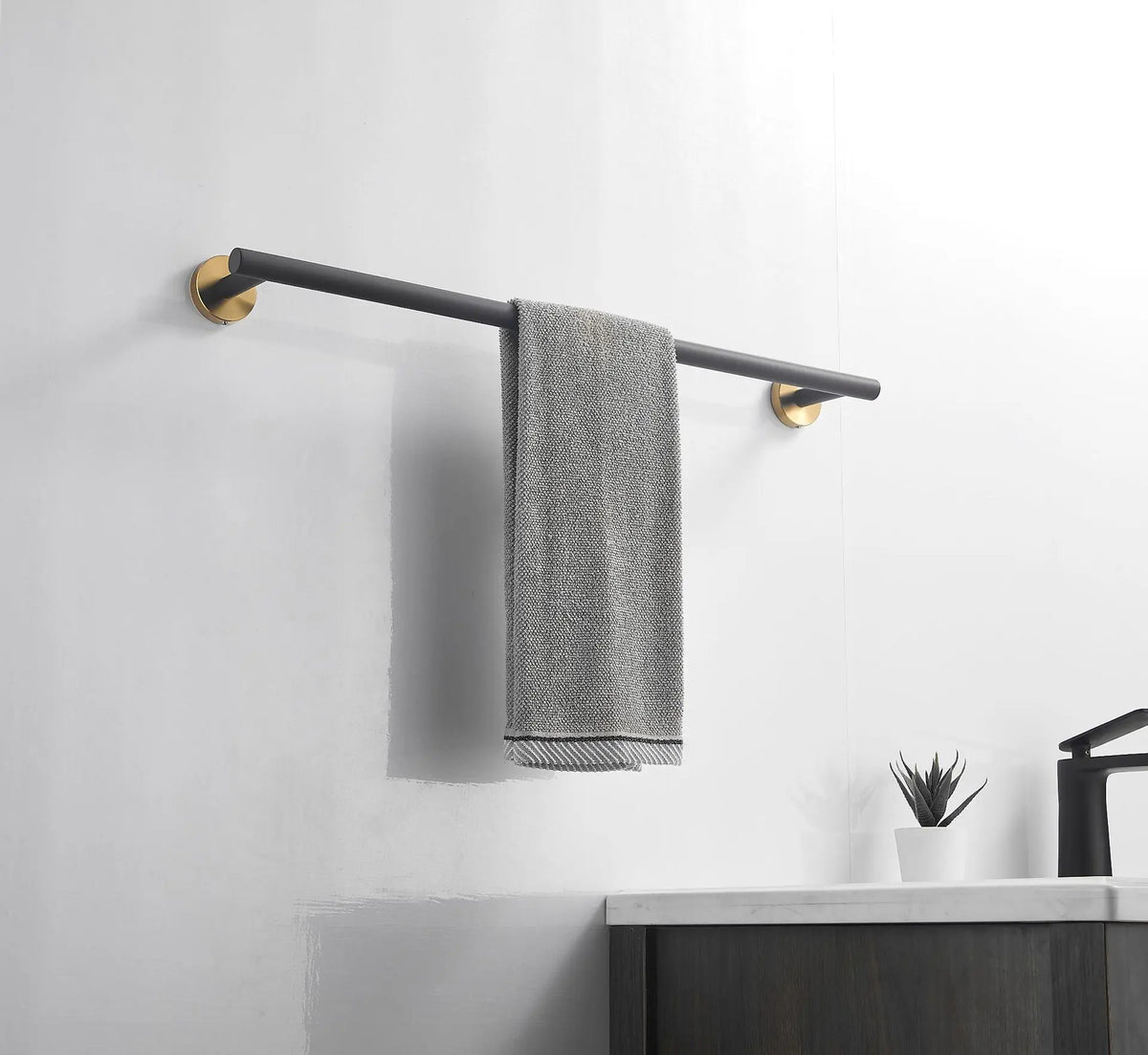 Wall Mounted Towel Bar, Stainless Steel Bathroom Rack, Gold or Black