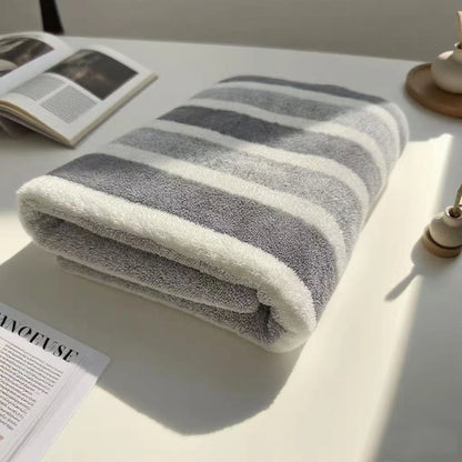 Striped Bath Towel, Quick Dry Lint-Free Towel, 70 x 130 cm