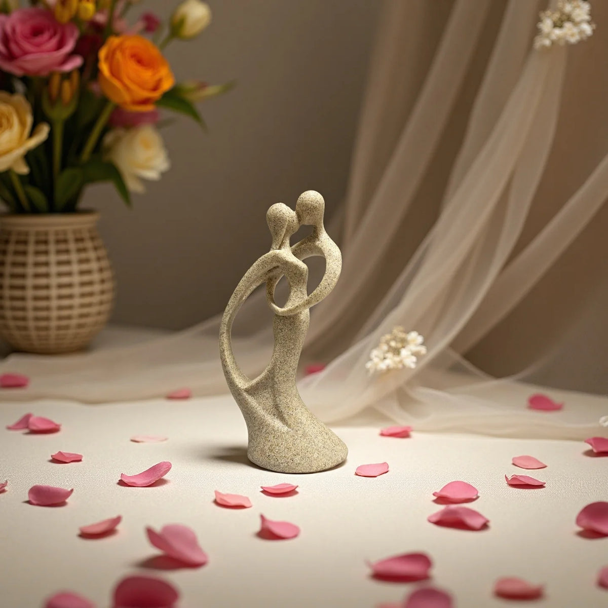 Kissing Couple Statue, Sandstone-Look Art Deco Sculpture Decor