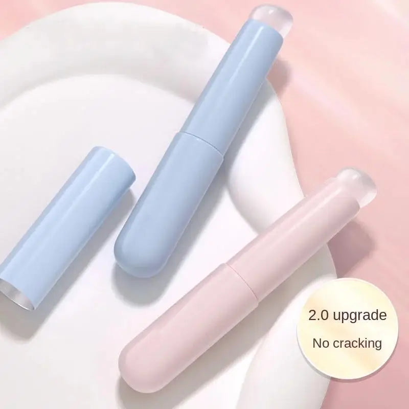 Silicone Lip Brush with Cap, Portable Lipstick Applicator